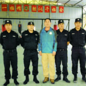 全軍優(yōu)秀指導(dǎo)官、中國獵人特種部隊(duì)旅長(zhǎng)郭依衡到公司基地指導(dǎo)訓(xùn)練